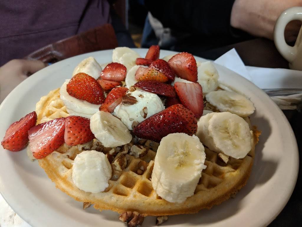 The Red Hut Café | cafe | 2749 Lake Tahoe Blvd, South Lake Tahoe, CA 96150, USA | 5305419024 OR +1 530-541-9024