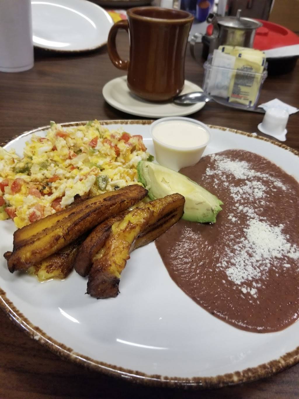 La Campina | restaurant | 1408 W Davis St, Dallas, TX 75208, USA | 2149483030 OR +1 214-948-3030