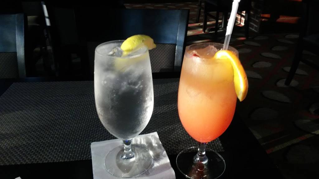 Celebrity Grill | restaurant | 711 Hollywood Blvd, Bay St Louis, MS 39520, USA | 8667582591 OR +1 866-758-2591