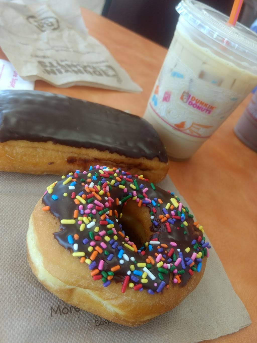 Dunkin | bakery | 4525 N Sterling Ave, Peoria, IL 61615, USA | 3096820272 OR +1 309-682-0272