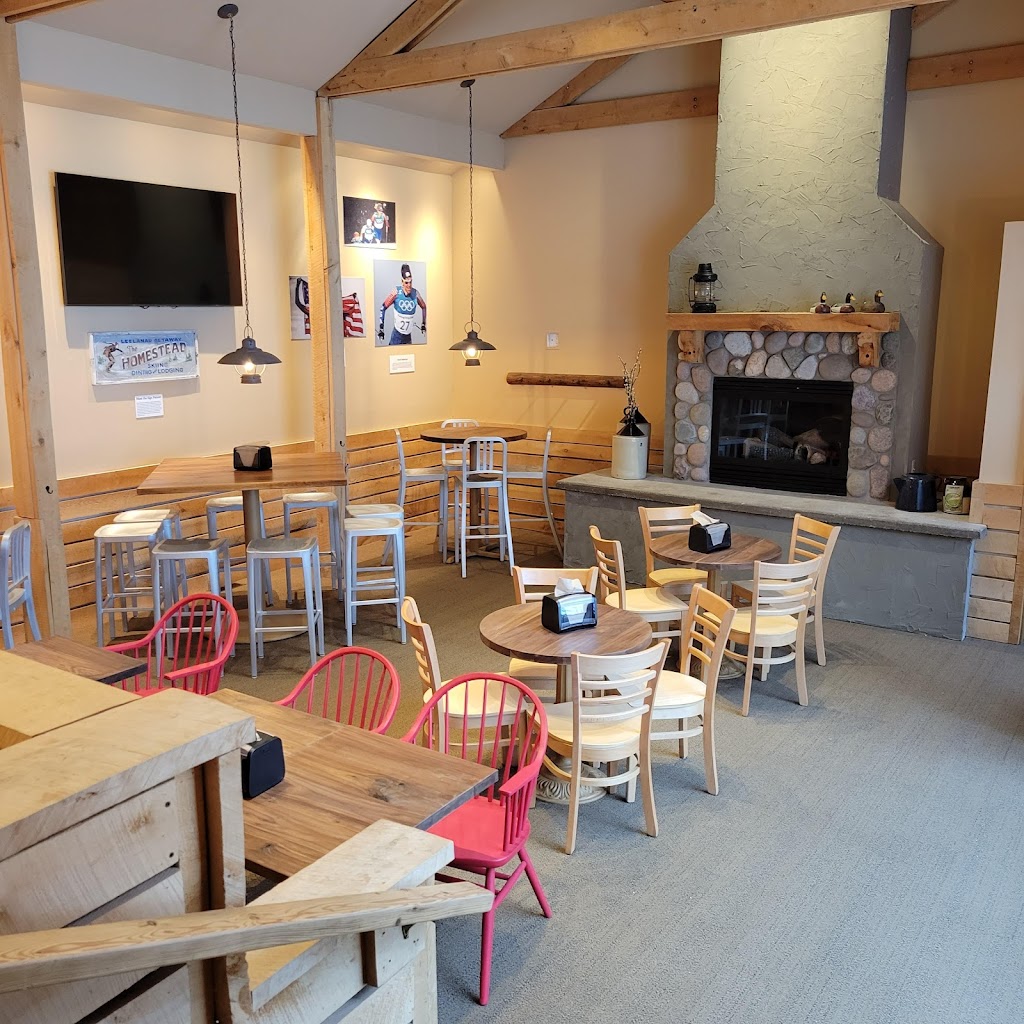 CQs Cabin | restaurant | 1 Woodridge Rd, Glen Arbor, MI 49636, USA | 2313345000 OR +1 231-334-5000