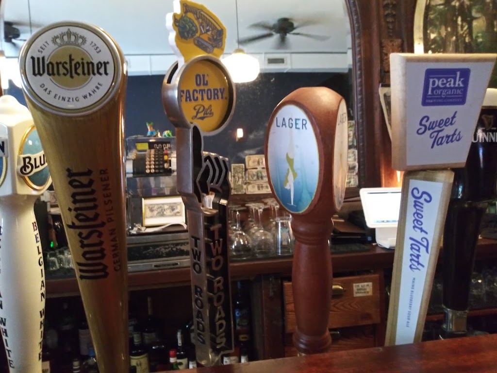 Crystal Lake Brooklyn | restaurant | 647 Grand St, Brooklyn, NY 11211, USA | 3477253337 OR +1 347-725-3337