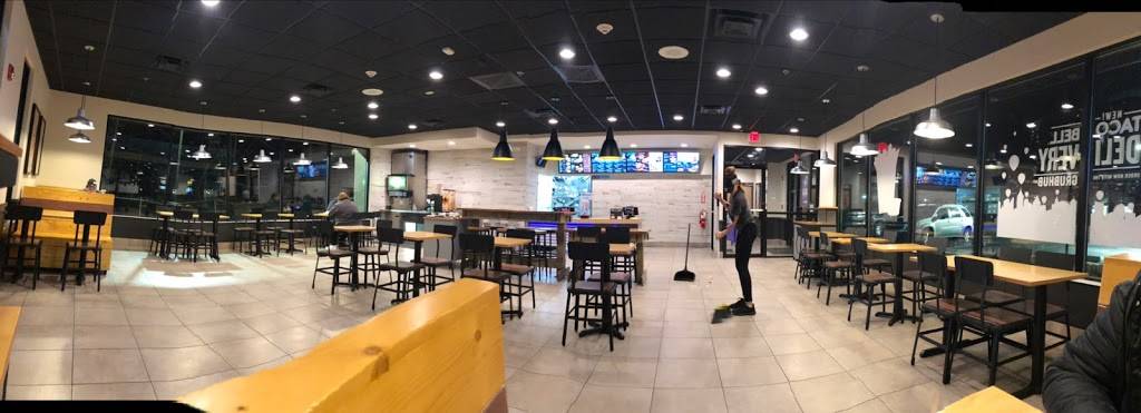 Taco Bell | meal takeaway | 421 Broadway, Saugus, MA 01906, USA | 7812311706 OR +1 781-231-1706