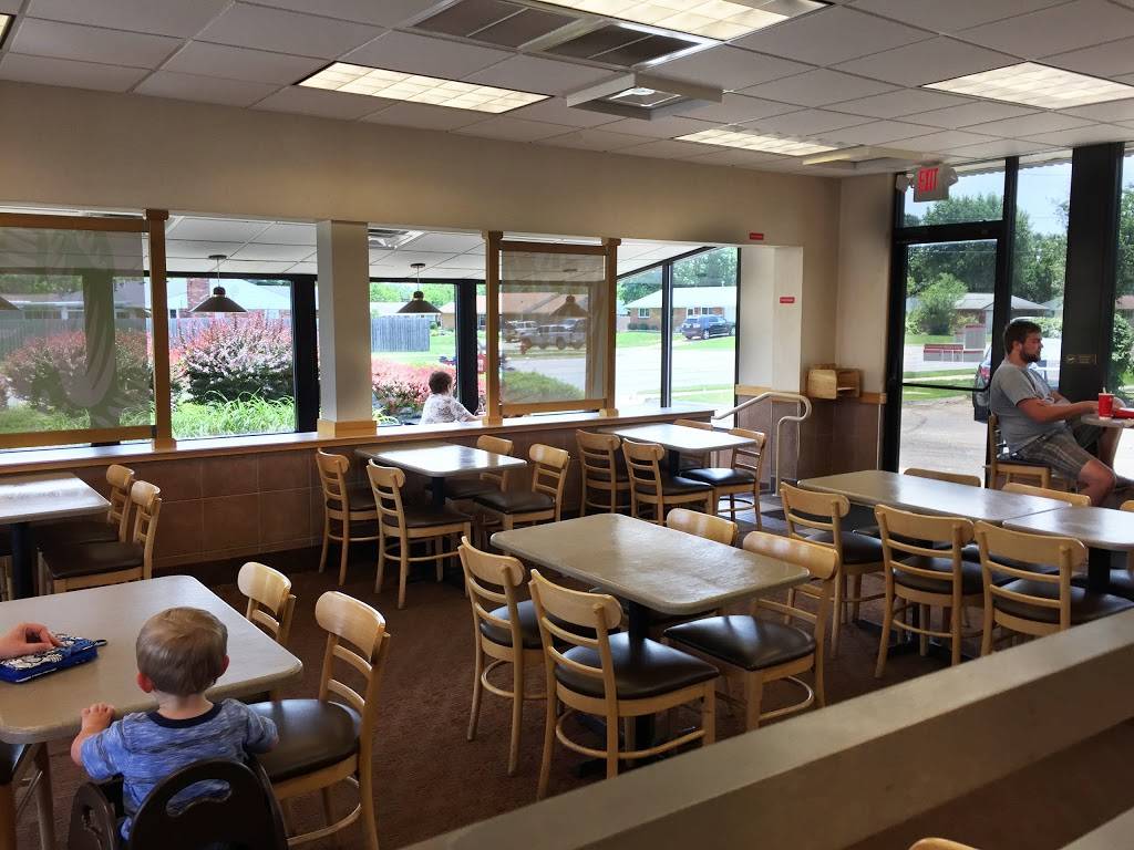 Wendys | restaurant | 7435 Brandt Pike, Dayton, OH 45424, USA | 9373067856 OR +1 937-306-7856