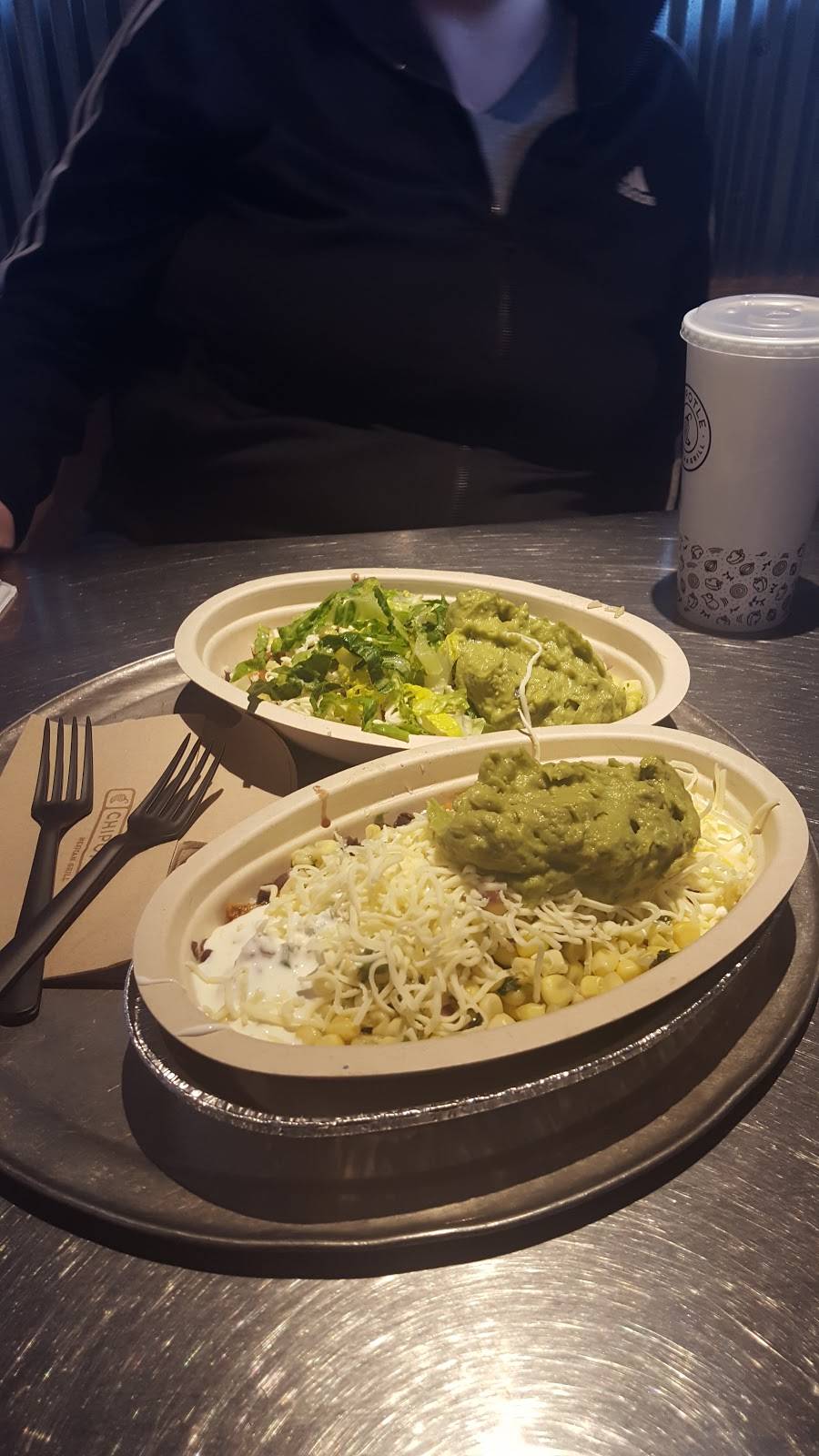 Chipotle Mexican Grill | restaurant | 9430C Colerain Ave, Cincinnati, OH 45251, USA | 5133852156 OR +1 513-385-2156