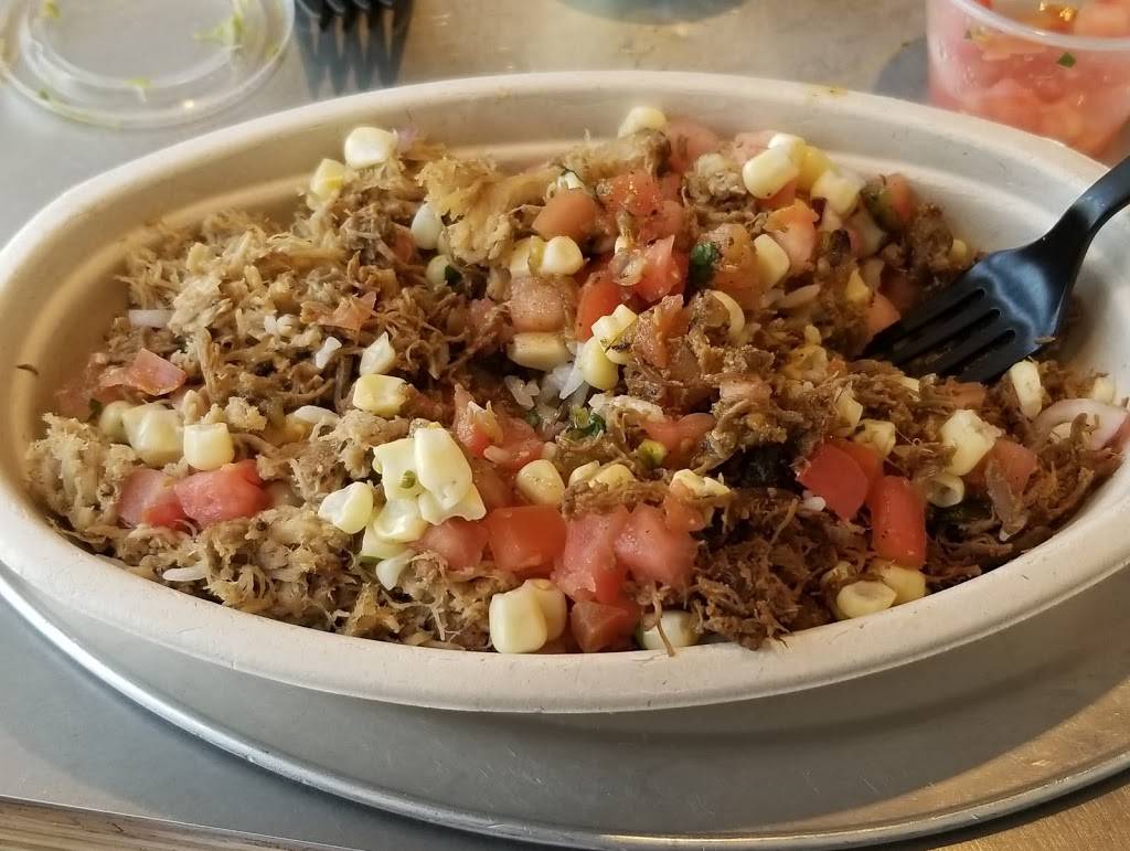 Chipotle Mexican Grill | restaurant | 798 Pelham Pkwy, Pelham, NY 10803, USA | 9146360617 OR +1 914-636-0617