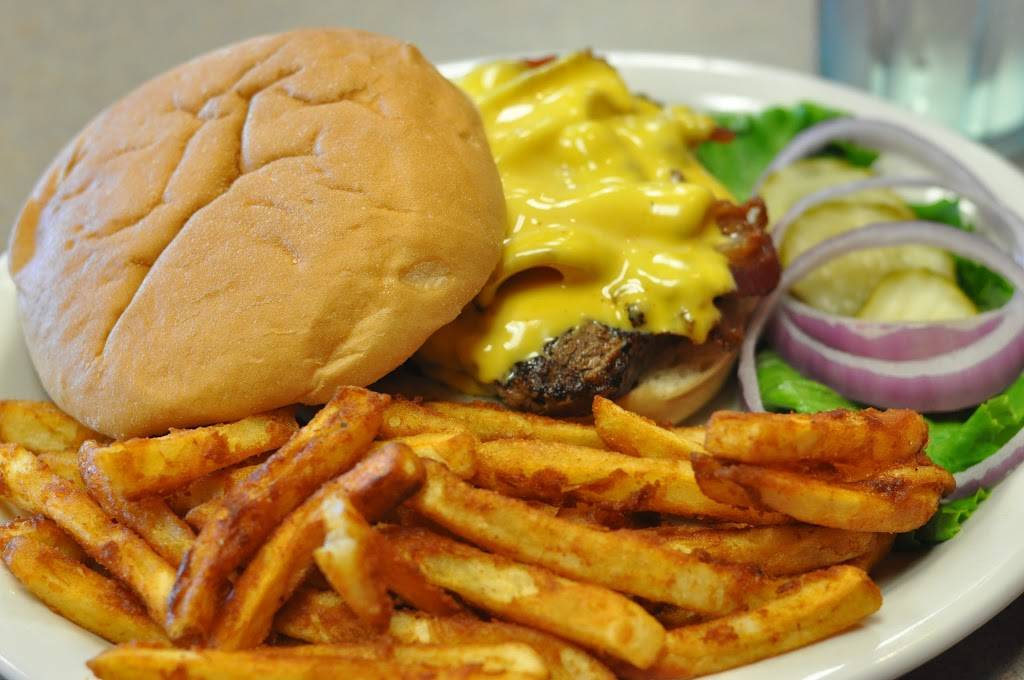 Legends Patio Grill and Bar | restaurant | 6910 N 102nd Cir, Omaha, NE 68122, USA | 4028841006 OR +1 402-884-1006