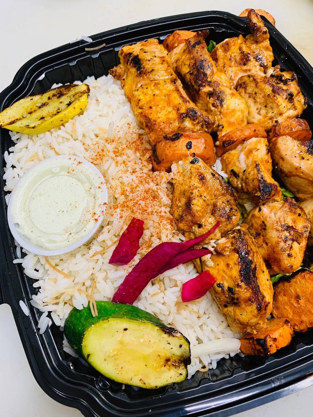 Le kabob | restaurant | 5751 Byron Center Ave SW, Wyoming, MI 49519, USA | 6166086072 OR +1 616-608-6072