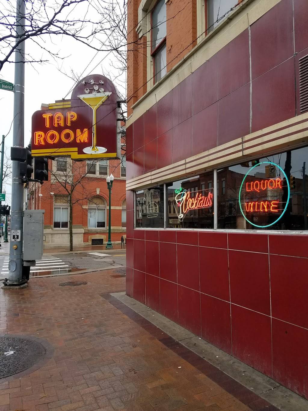 Tap Room | restaurant | 201 W Michigan Ave, Ypsilanti, MI 48197, USA | 7344825320 OR +1 734-482-5320