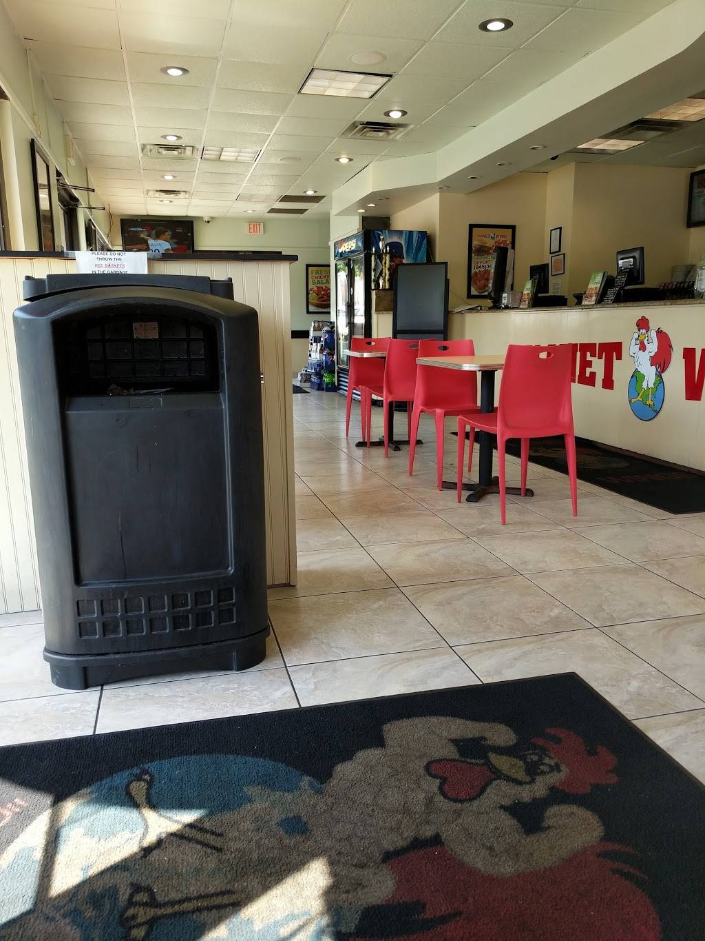 Planet Wings | restaurant | 668 Broadway, Newburgh, NY 12550, USA | 8455623000 OR +1 845-562-3000