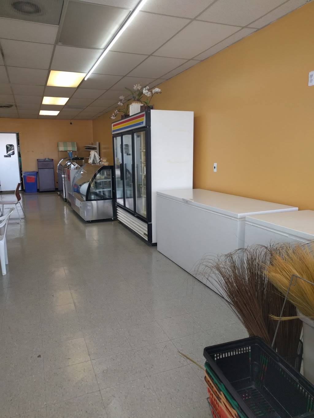 Philippine Mini Mart | restaurant | 2915 E Big Beaver Rd, Troy, MI 48083, USA | 2487409420 OR +1 248-740-9420