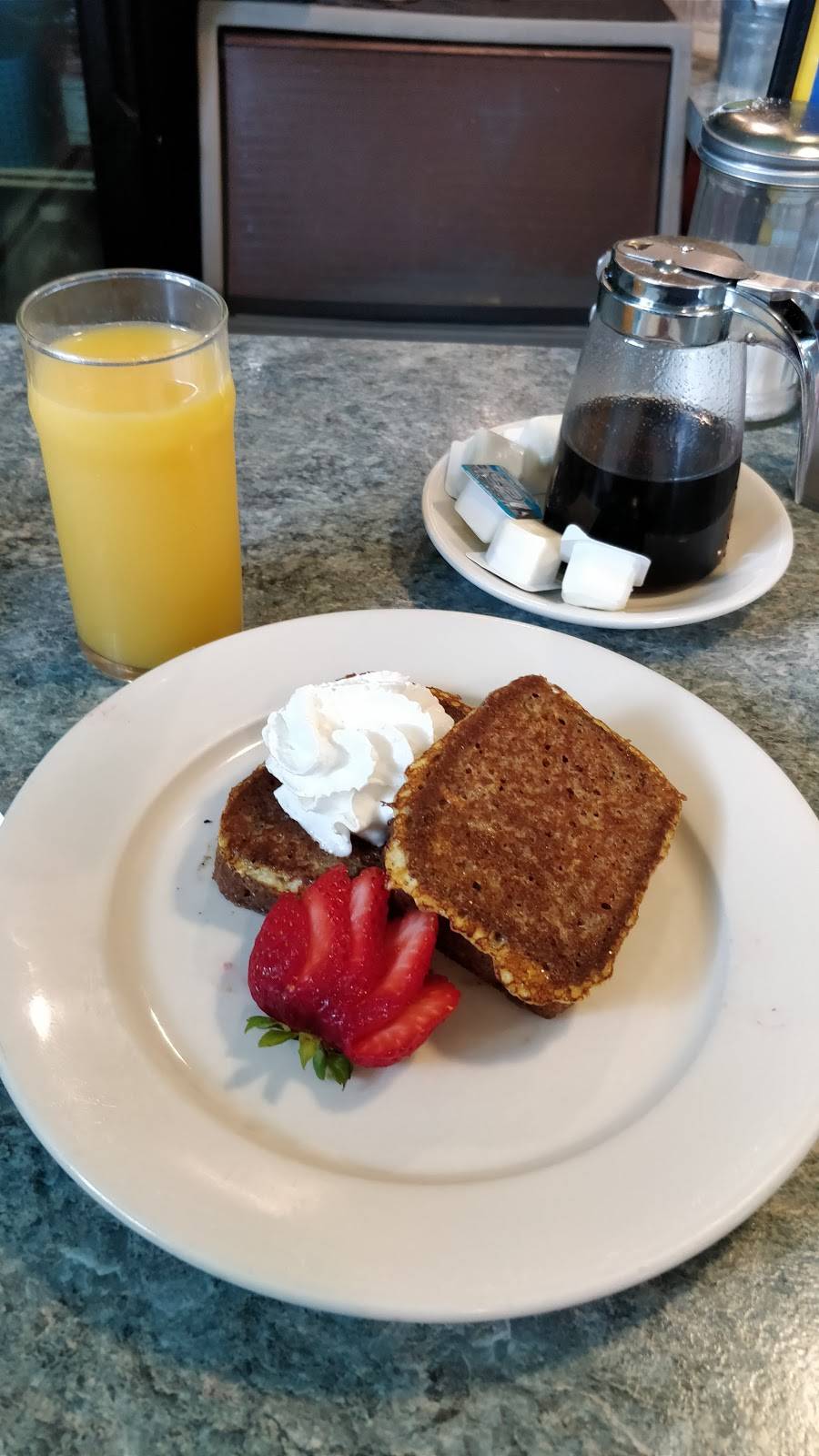 Charlies Homestyle Diner | restaurant | 600 Daniel Webster Hwy, Merrimack, NH 03054, USA | 6032625693 OR +1 603-262-5693