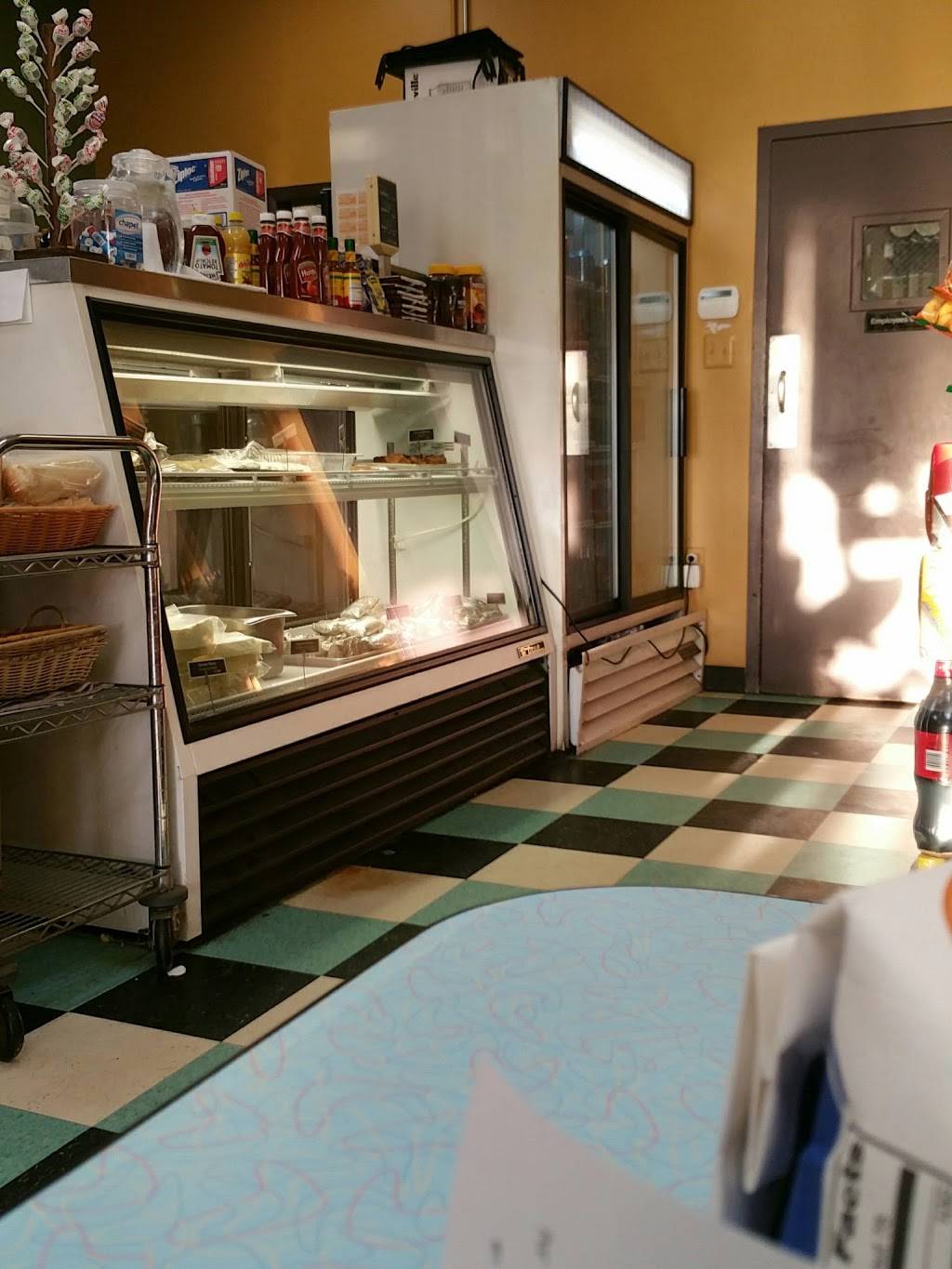 La Casita Pupuseria | restaurant | 18058 Mateny Rd, Germantown, MD 20874, USA | 3015158575 OR +1 301-515-8575