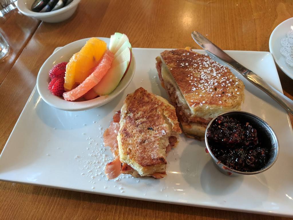 Yes Bistro | restaurant | 3801 Debarr Road, Anchorage, AK 99508, USA | 9072583199 OR +1 907-258-3199