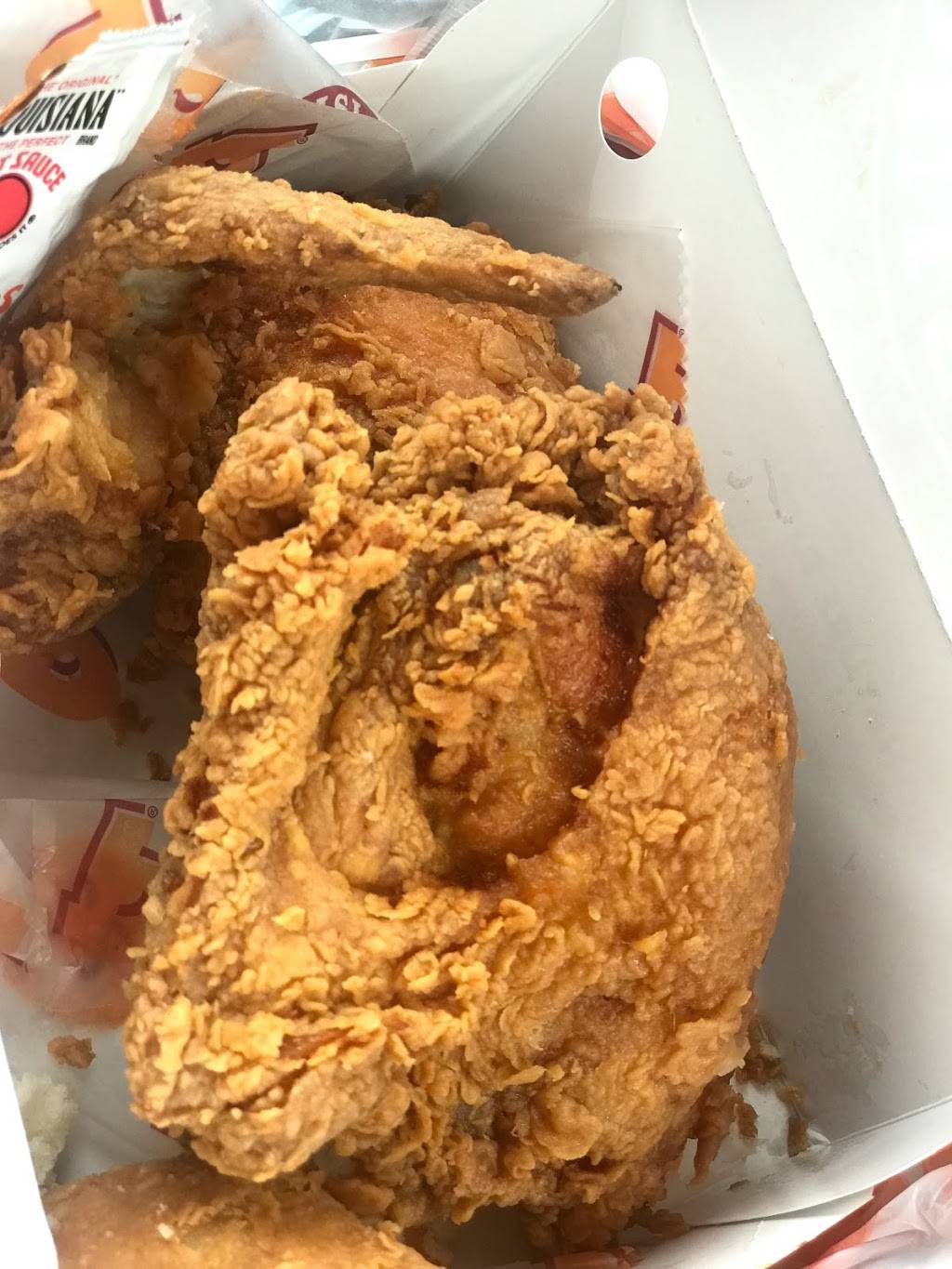 Popeyes Louisiana Kitchen | restaurant | 2387 Ellsworth Rd, Ypsilanti, MI 48197, USA | 7342062006 OR +1 734-206-2006