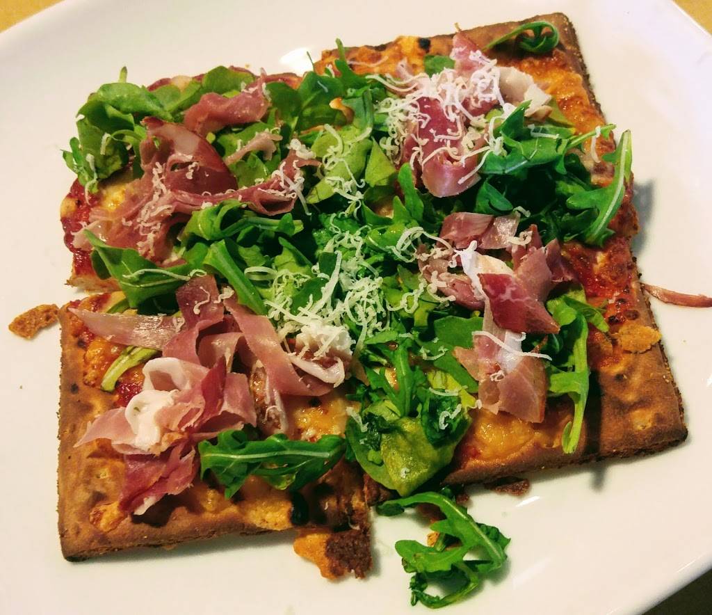 Boston Pizza | restaurant | 2980 Conroy Rd, Ottawa, ON K1G 6C1, Canada | 6132480802 OR +1 613-248-0802