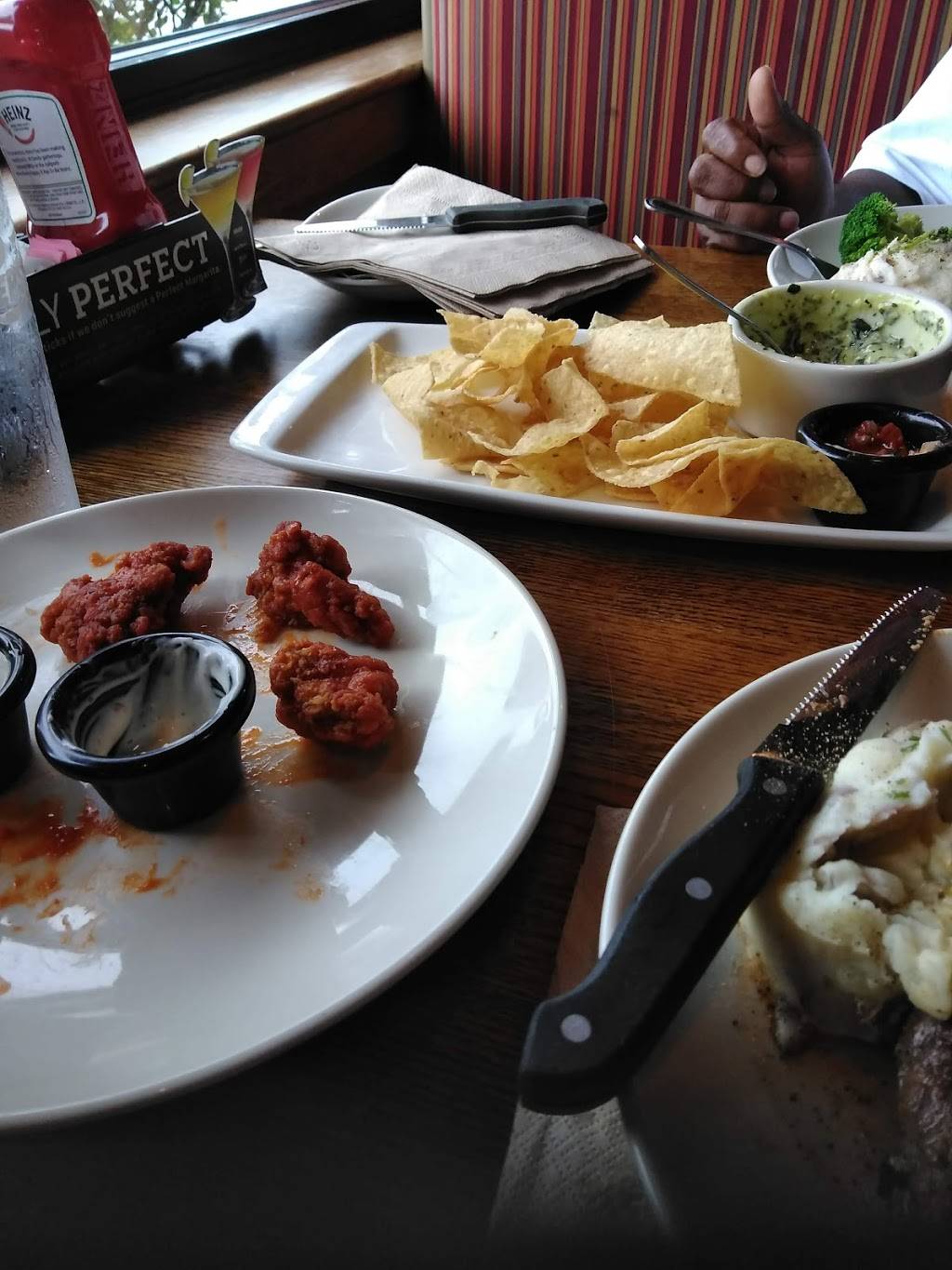 Applebees Grill + Bar | restaurant | 320 Dove Run Centre Dr, Middletown, DE 19709, USA | 3024490234 OR +1 302-449-0234