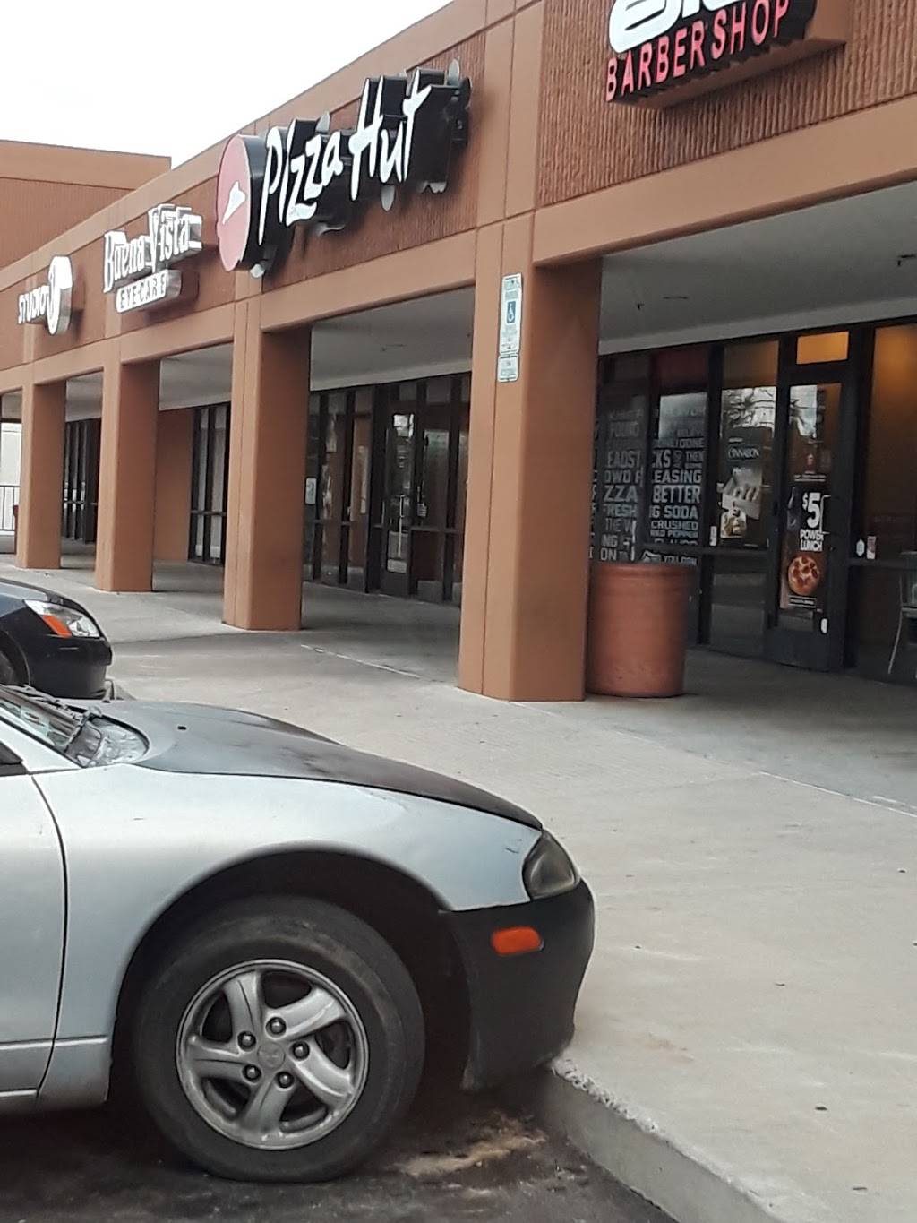 Pizza Hut | meal delivery | 2680 E Valencia Rd Suite 176, Tucson, AZ 85706, USA | 5208899583 OR +1 520-889-9583