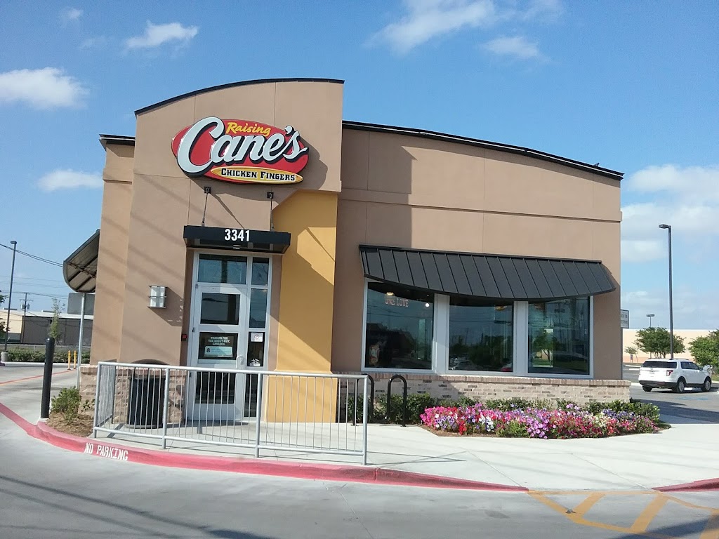 Raising Canes Chicken Fingers | restaurant | 3341 Boca Chica Blvd, Brownsville, TX 78521, USA | 9565749944 OR +1 956-574-9944