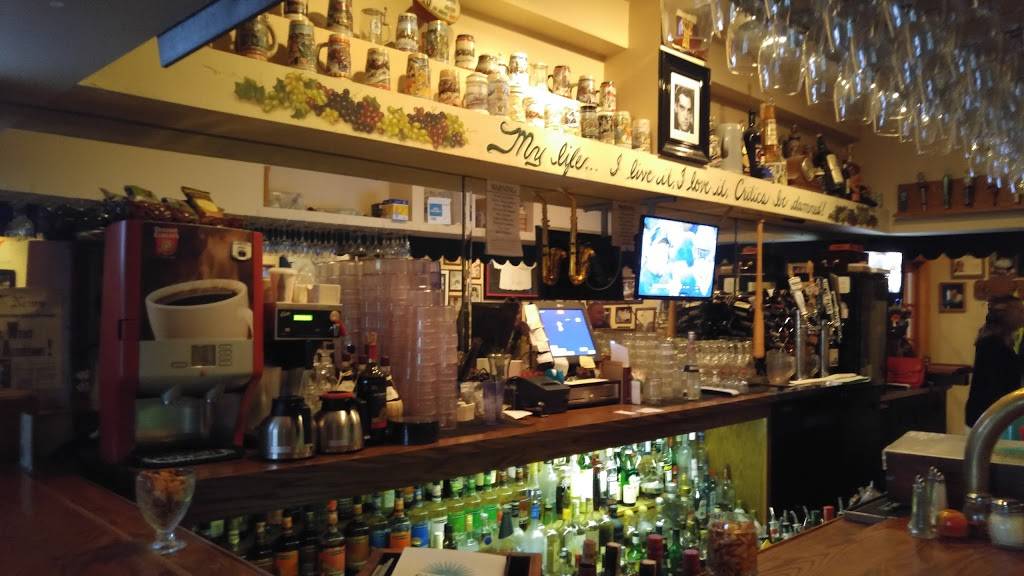 Mama Cozzas | restaurant | 2170 W Ball Rd, Anaheim, CA 92804, USA | 7146350063 OR +1 714-635-0063