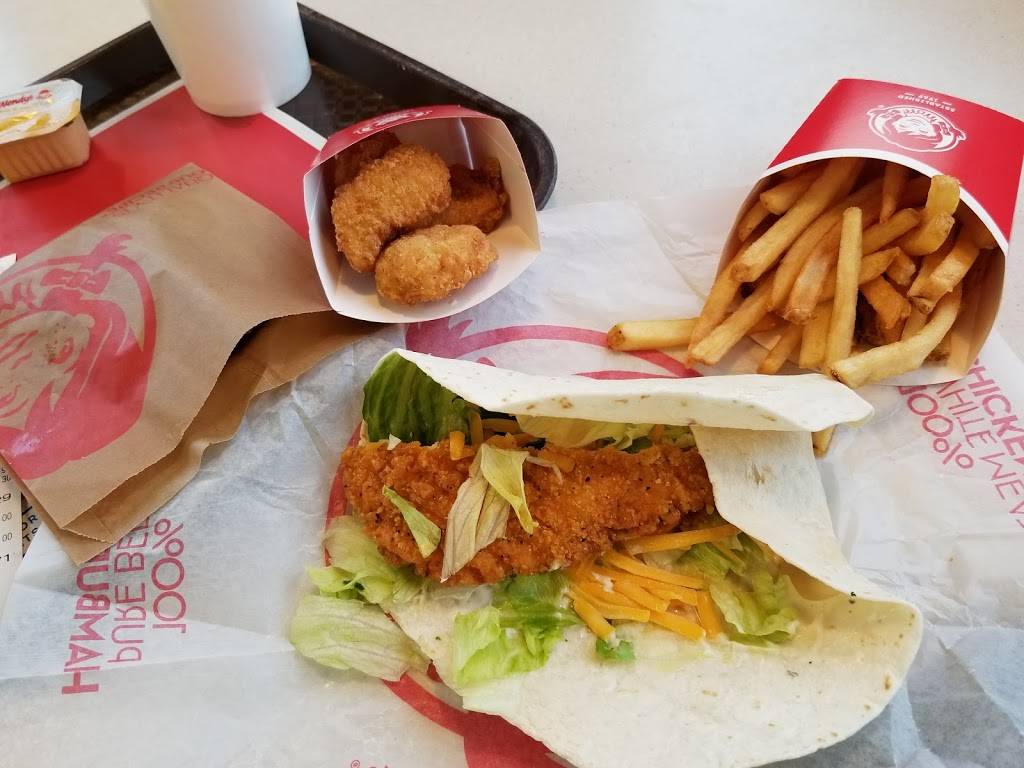 Wendys | restaurant | 3176 W Shore Dr, Holland, MI 49424, USA | 6167960209 OR +1 616-796-0209