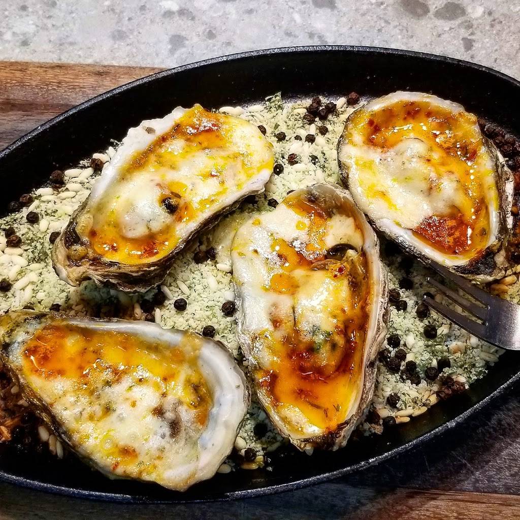 Plug Uglys Publick House | restaurant | 2908 ODonnell St, Baltimore, MD 21224, USA | 4105638459 OR +1 410-563-8459