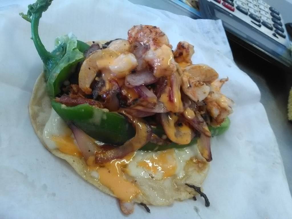 Titos Refugio | restaurant | Pso de Los Laureles 9166, El Refugio, García, Redondo, B.C., Mexico | 016643163791 OR +52 664 316 3791