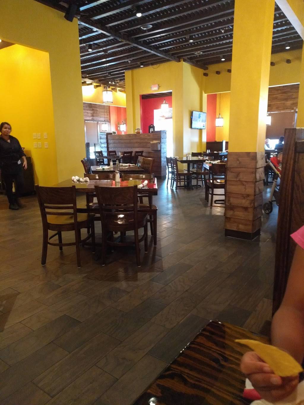 Los Agaves Grill | restaurant | 5965 W Broadway, McCordsville, IN 46055, USA | 3175894777 OR +1 317-589-4777