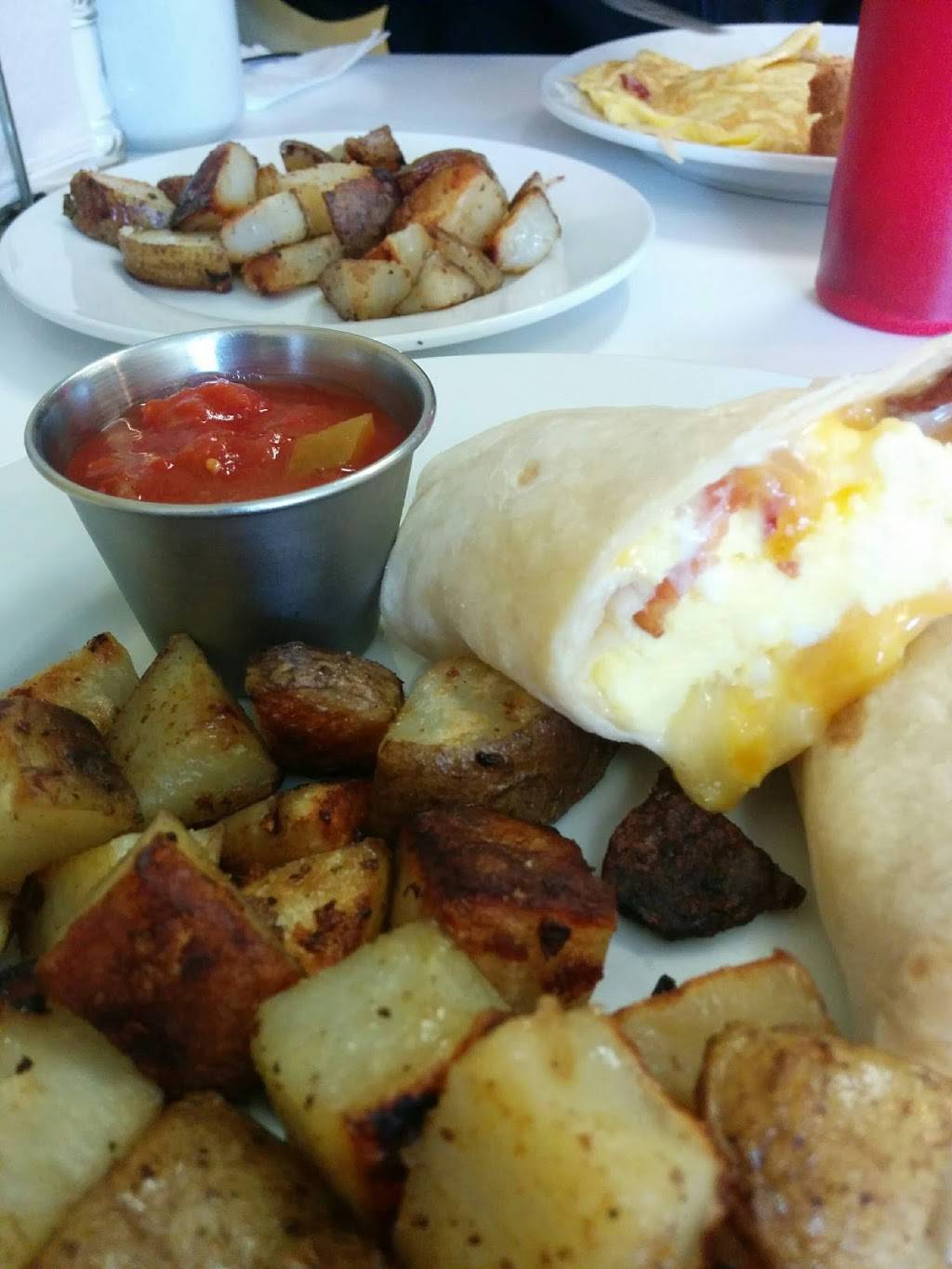 The Coffee Shop Of Port Dover | restaurant | 309 Main St, Port Dover, ON N0A 1N0, Canada | 5195831483 OR +1 519-583-1483