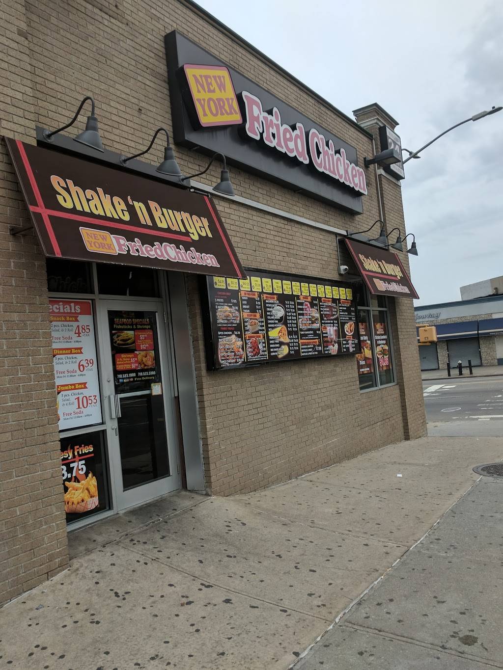 Shake n Burger | restaurant | 147-01 Liberty Ave, Jamaica, NY 11435, USA | 7185231900 OR +1 718-523-1900