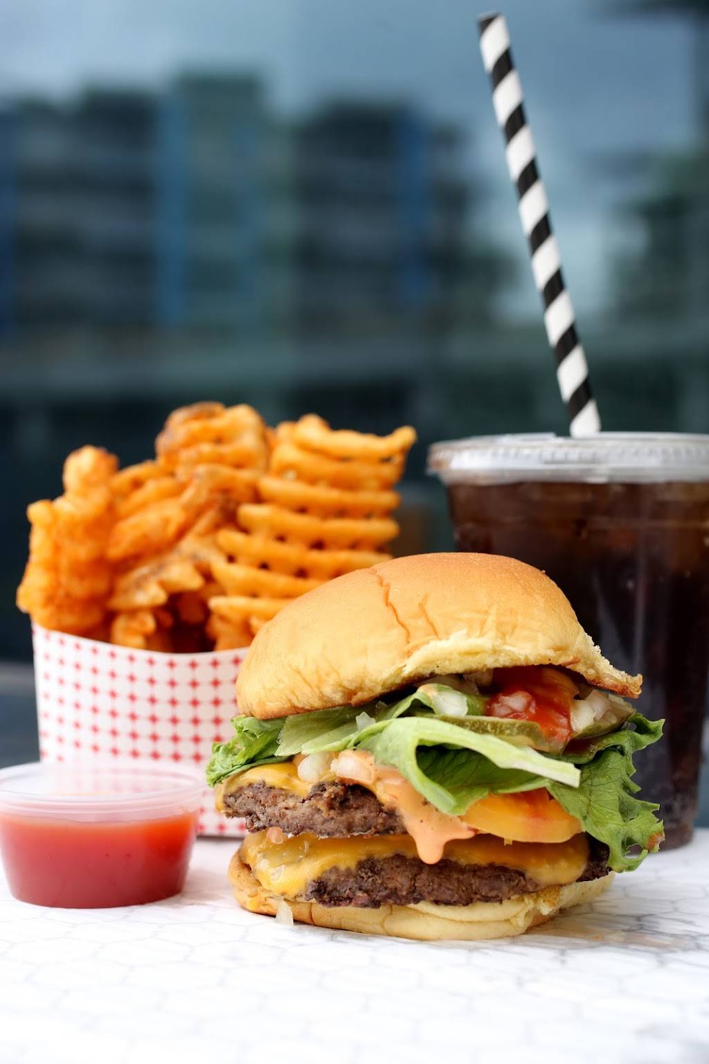 Branch Burger | restaurant | Wave Resort, 110 Ocean Ave, Long Branch, NJ 07740, USA | 7327956622 OR +1 732-795-6622