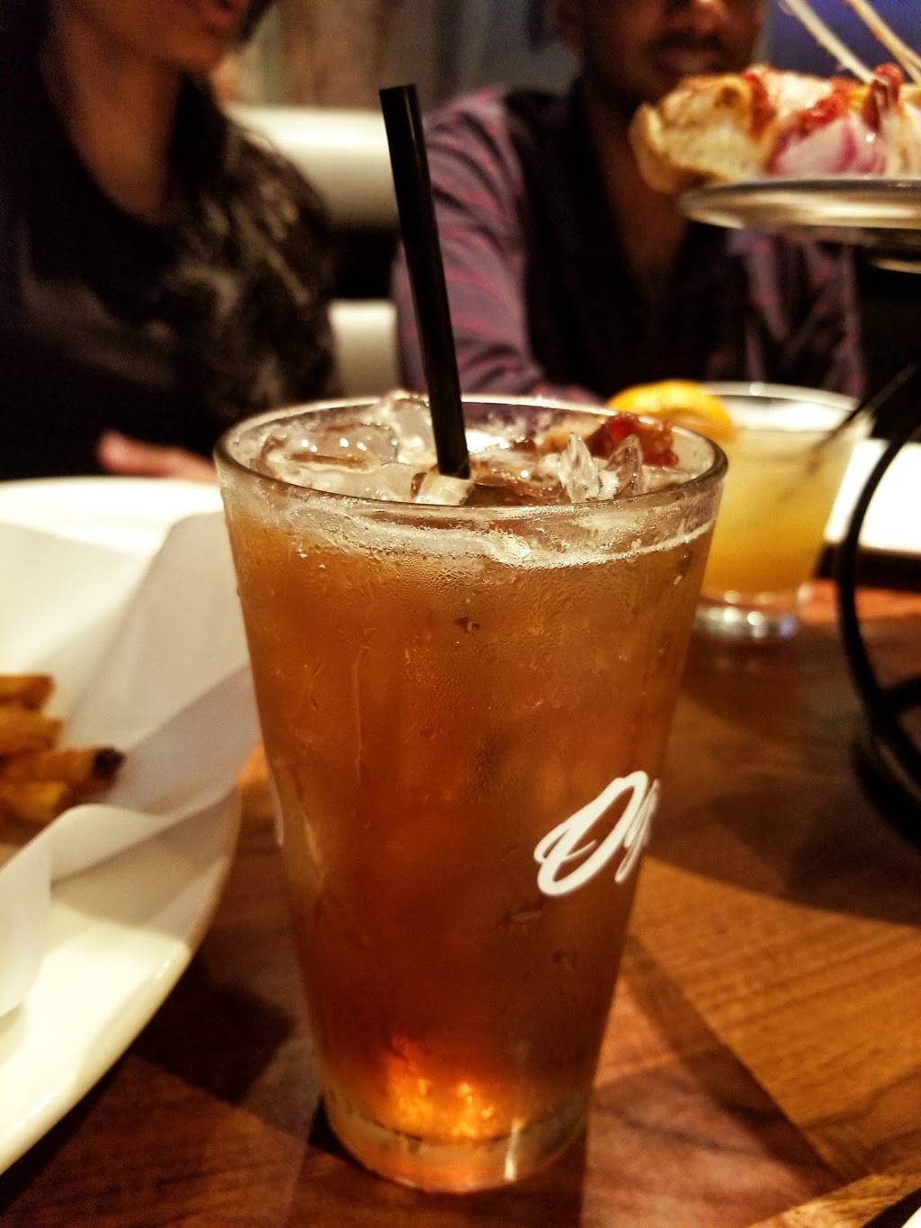 Oggis | restaurant | 2595 E Chapman Ave, Fullerton, CA 92831, USA | 7145264447 OR +1 714-526-4447