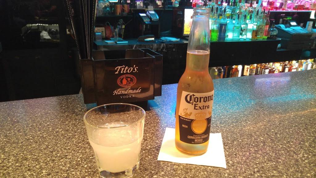 MIXERS Bar & Grill | night club | 11920 SW Pacific Hwy, Tigard, OR 97223, USA | 5036843011 OR +1 503-684-3011