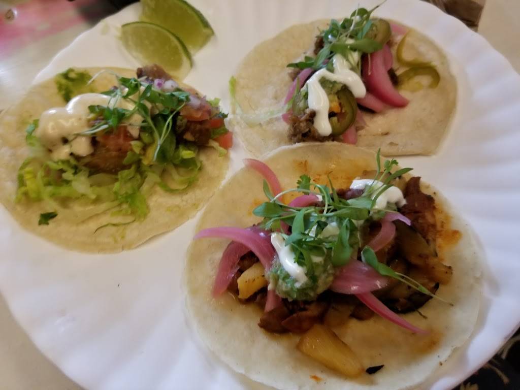 Gringos | restaurant | 12 Coles St, Jersey City, NJ 07302, USA | 2013894110 OR +1 201-389-4110