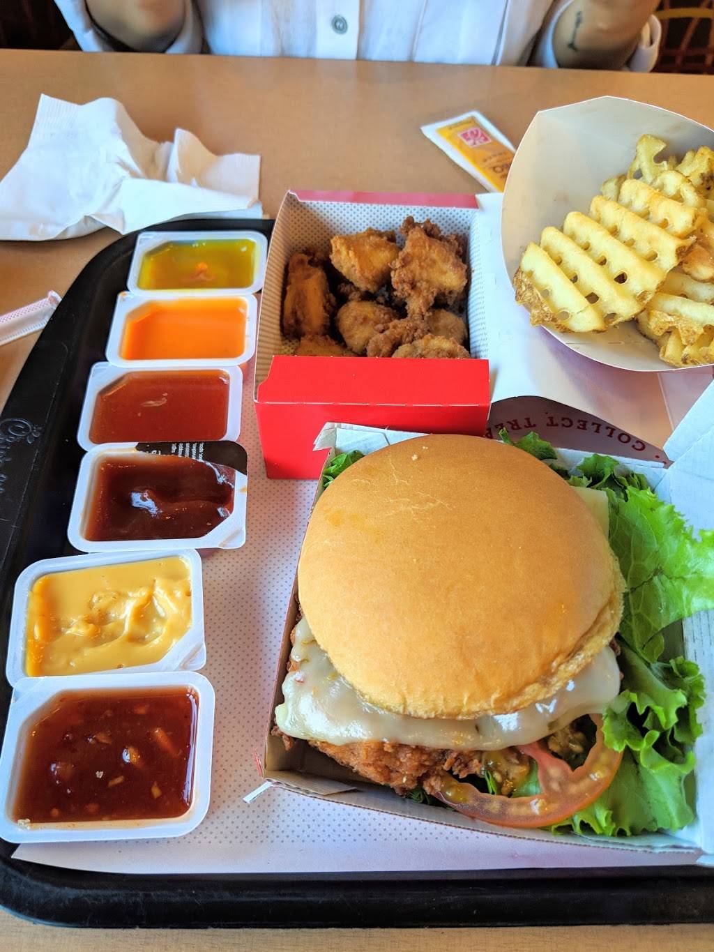 Chick-fil-A | restaurant | 449 N Moorpark Rd, Thousand Oaks, CA 91360, USA | 8053791611 OR +1 805-379-1611