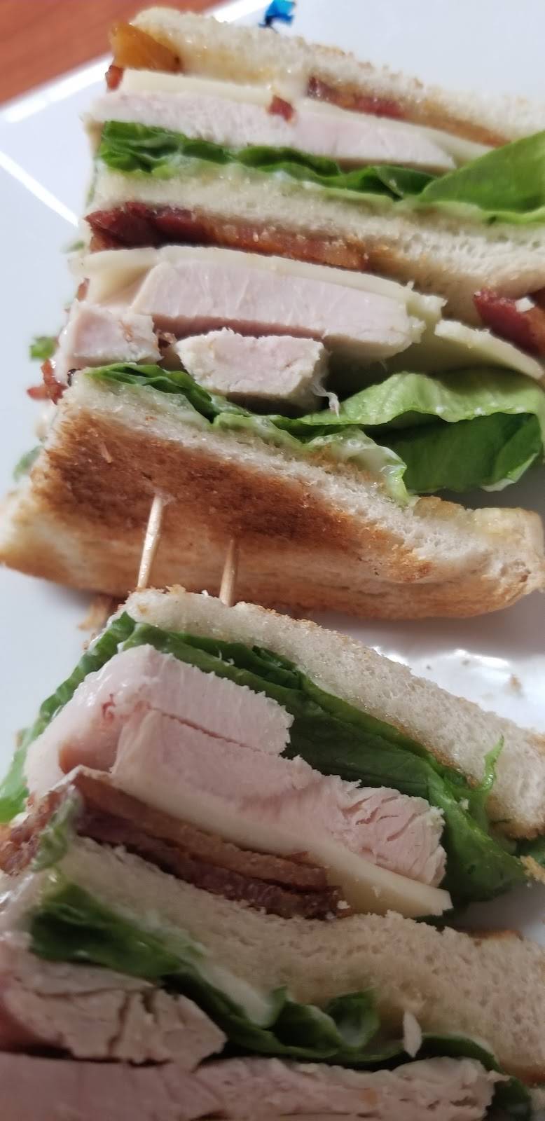 Benvenuto Family Restaurant | restaurant | 39539 Jefferson Ave, Harrison Charter Township, MI 48045, USA | 5864936002 OR +1 586-493-6002