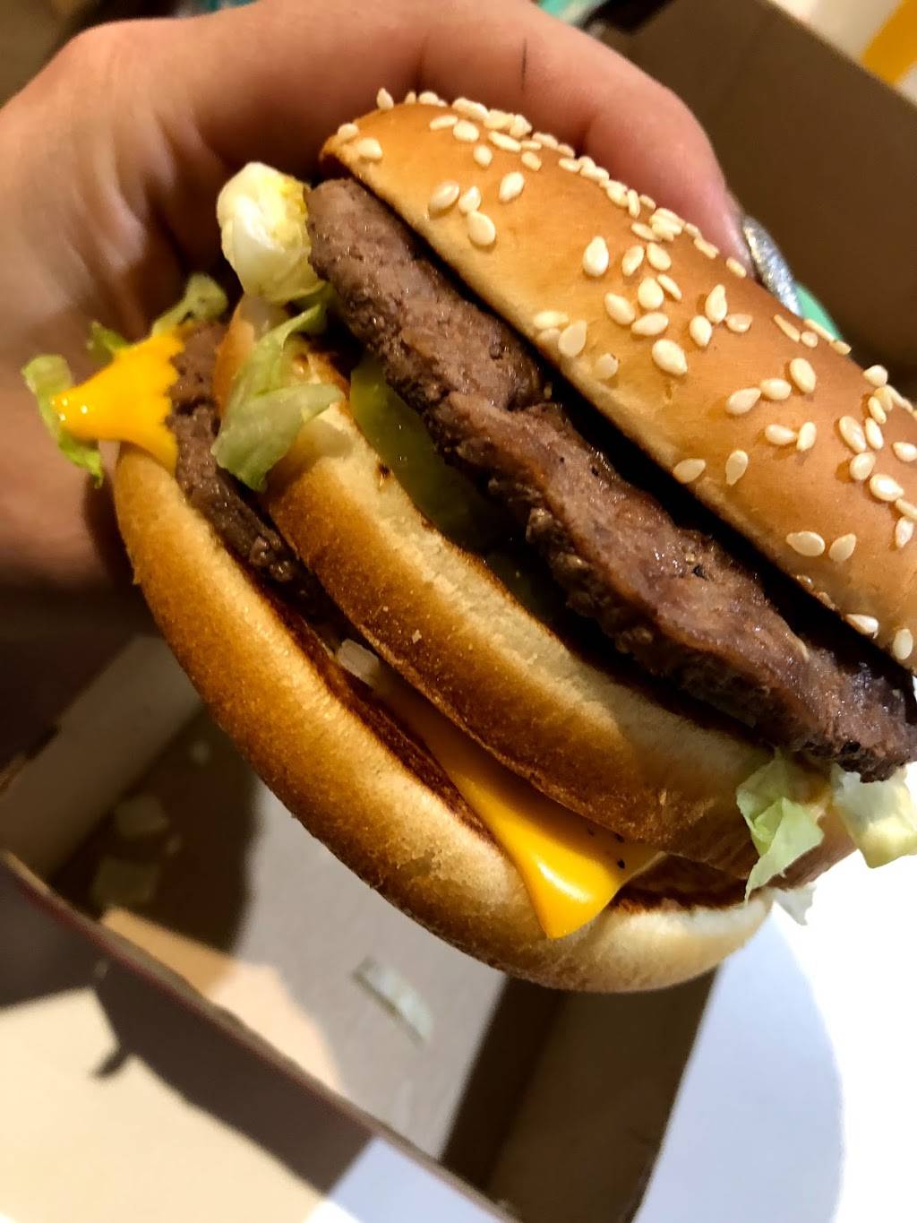 McDonalds | cafe | 1919 Davis St, San Leandro, CA 94577, USA | 5104309417 OR +1 510-430-9417