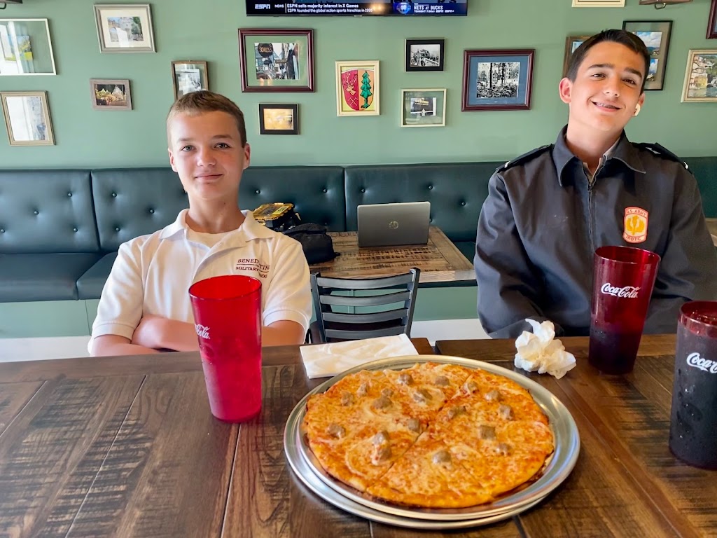 The Snug Irish Pub | restaurant | 216 Johnny Mercer Blvd suite 2, Savannah, GA 31410, USA | 9122394488 OR +1 912-239-4488