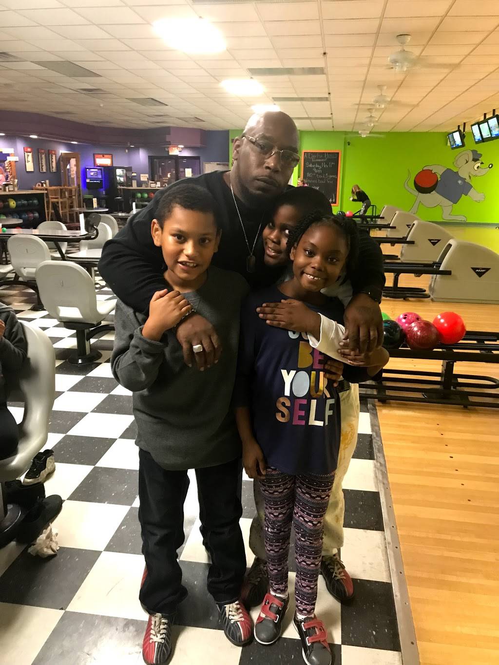 Mouse Trap Bowling Alley | night club | 2051 Dennisville-Petersburg Rd, Woodbine, NJ 08270, USA | 6098612695 OR +1 609-861-2695