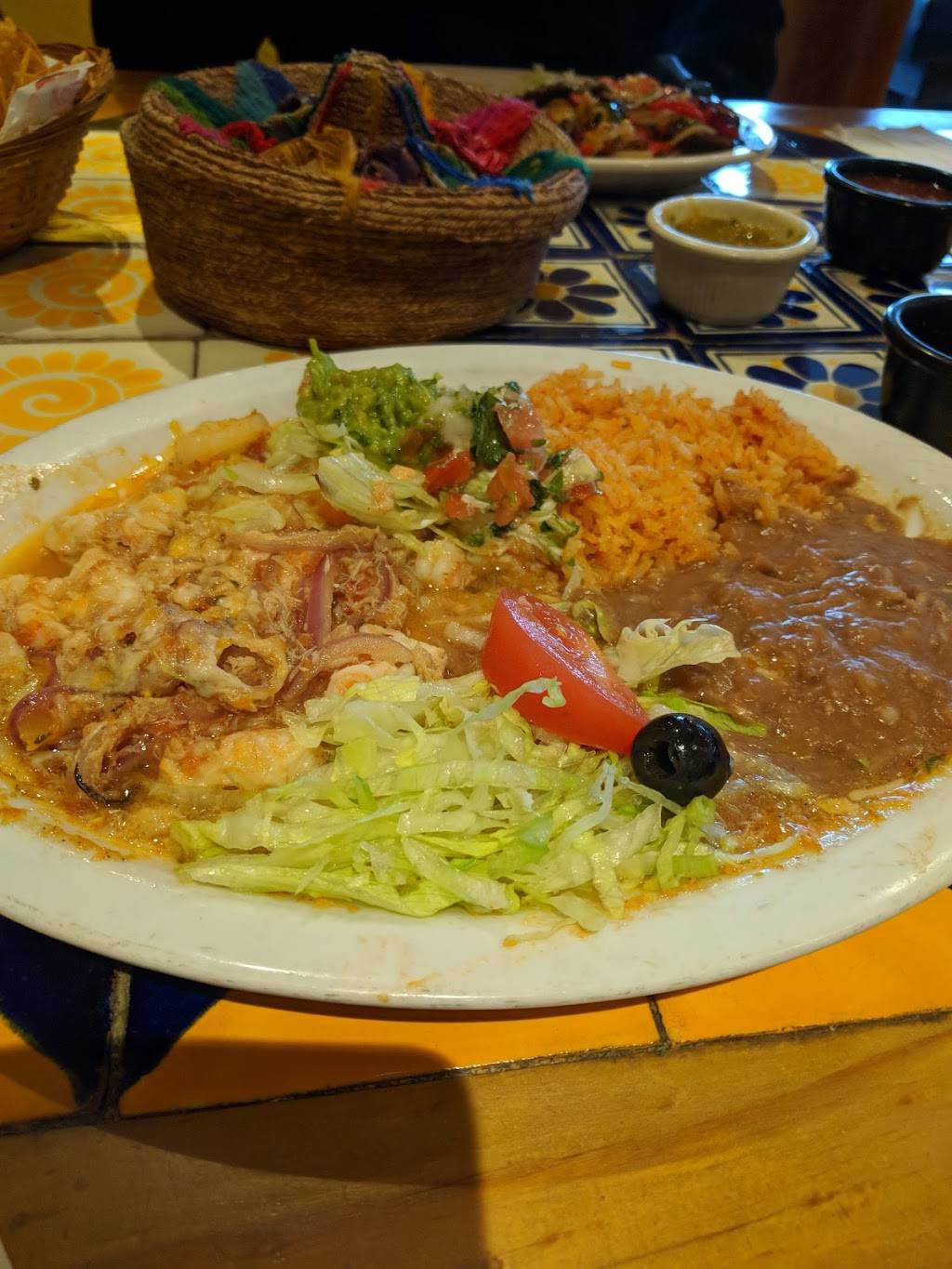 El Tapatio Restaurant | restaurant | 4475 Treat Blvd D, Concord, CA 94521, USA | 9258272413 OR +1 925-827-2413