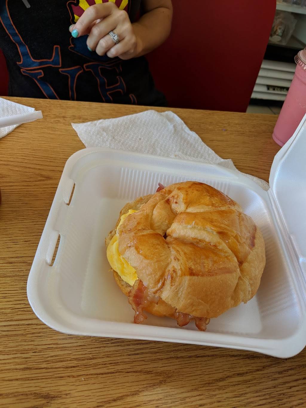 Rainbow Donuts & Smoothies | bakery | 1960 W Ray Rd, Chandler, AZ 85224, USA | 4809638888 OR +1 480-963-8888