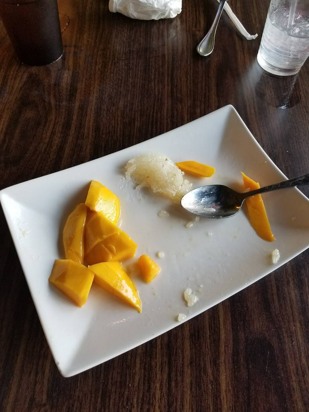 Rice Thai Cafe | restaurant | 6744 N Sheridan Rd, Chicago, IL 60626, USA | 7733381717 OR +1 773-338-1717