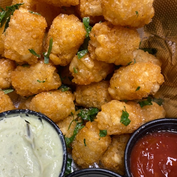 SideBird Kitchen | restaurant | 1901 Darby Rd, Havertown, PA 19083, USA | 6104461428 OR +1 610-446-1428