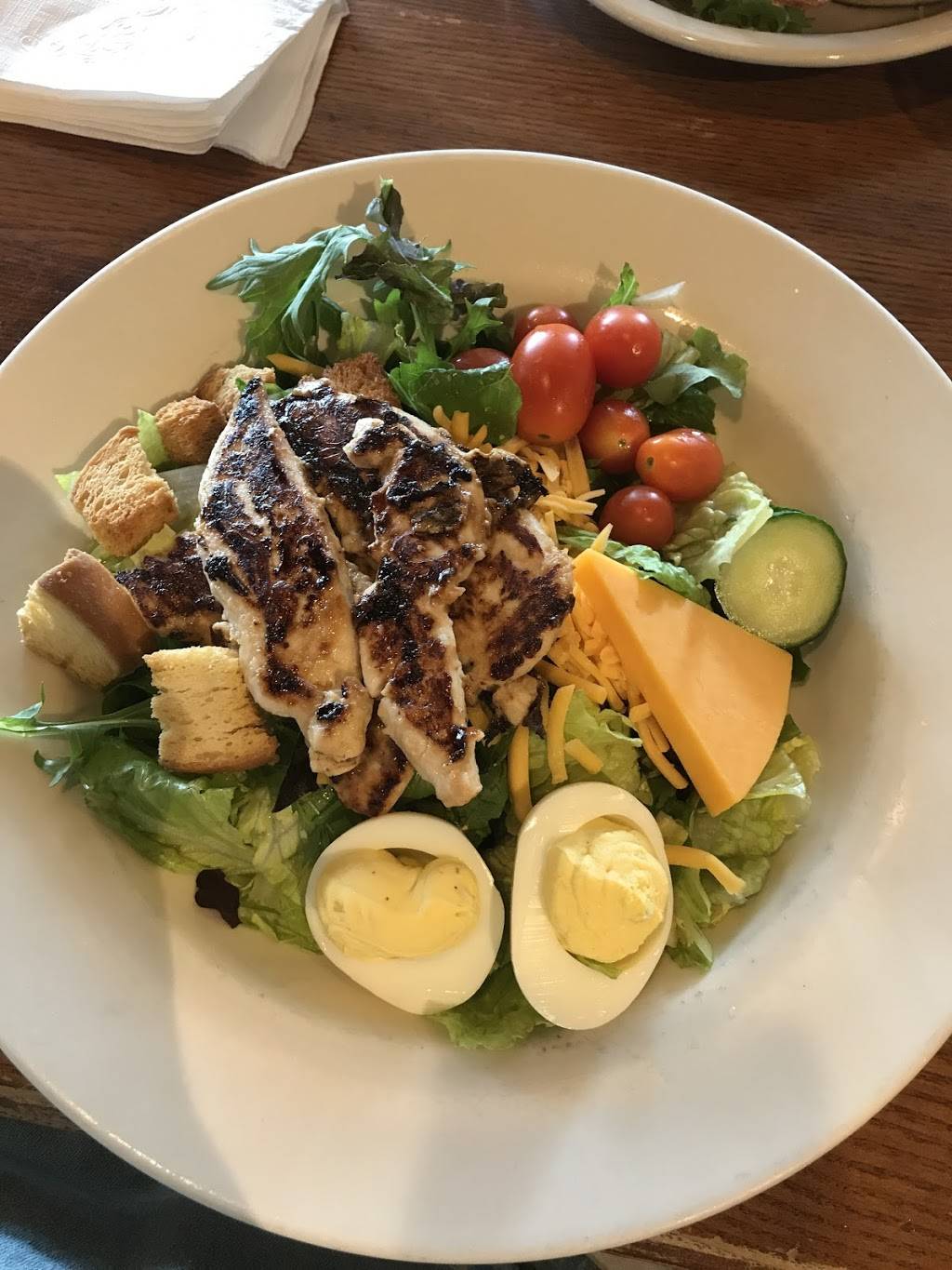 Cracker Barrel Old Country Store | restaurant | 7810 Interstate Dr, Erie, PA 16509, USA | 8148682500 OR +1 814-868-2500