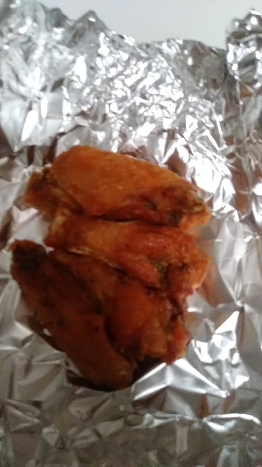 Wow wings -South Blvd | restaurant | 2445 E South Blvd, Montgomery, AL 36116, USA | 3343560695 OR +1 334-356-0695