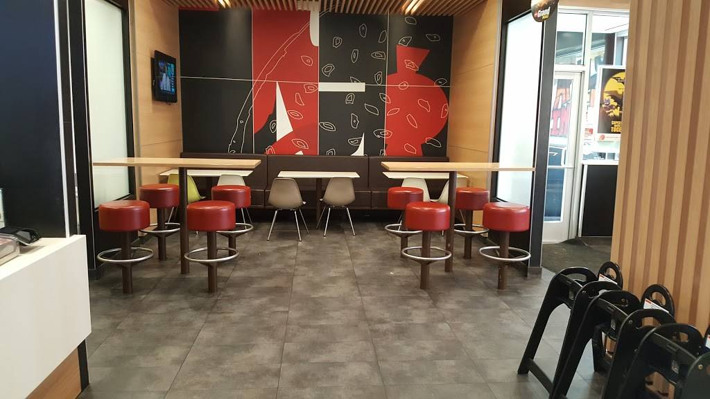 McDonalds | cafe | 675 Pacha Pkwy, North Liberty, IA 52317, USA | 3196652230 OR +1 319-665-2230