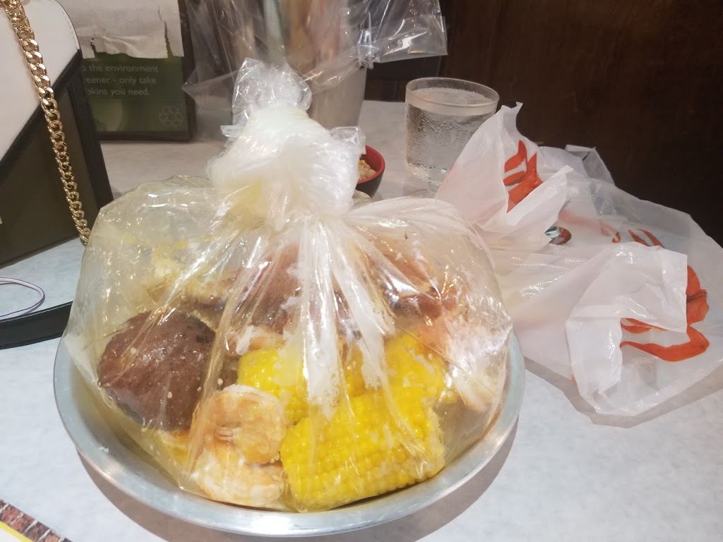 Shaking seafood | restaurant | 243 S 10th St, Philadelphia, PA 19107, USA | 2154139100 OR +1 215-413-9100