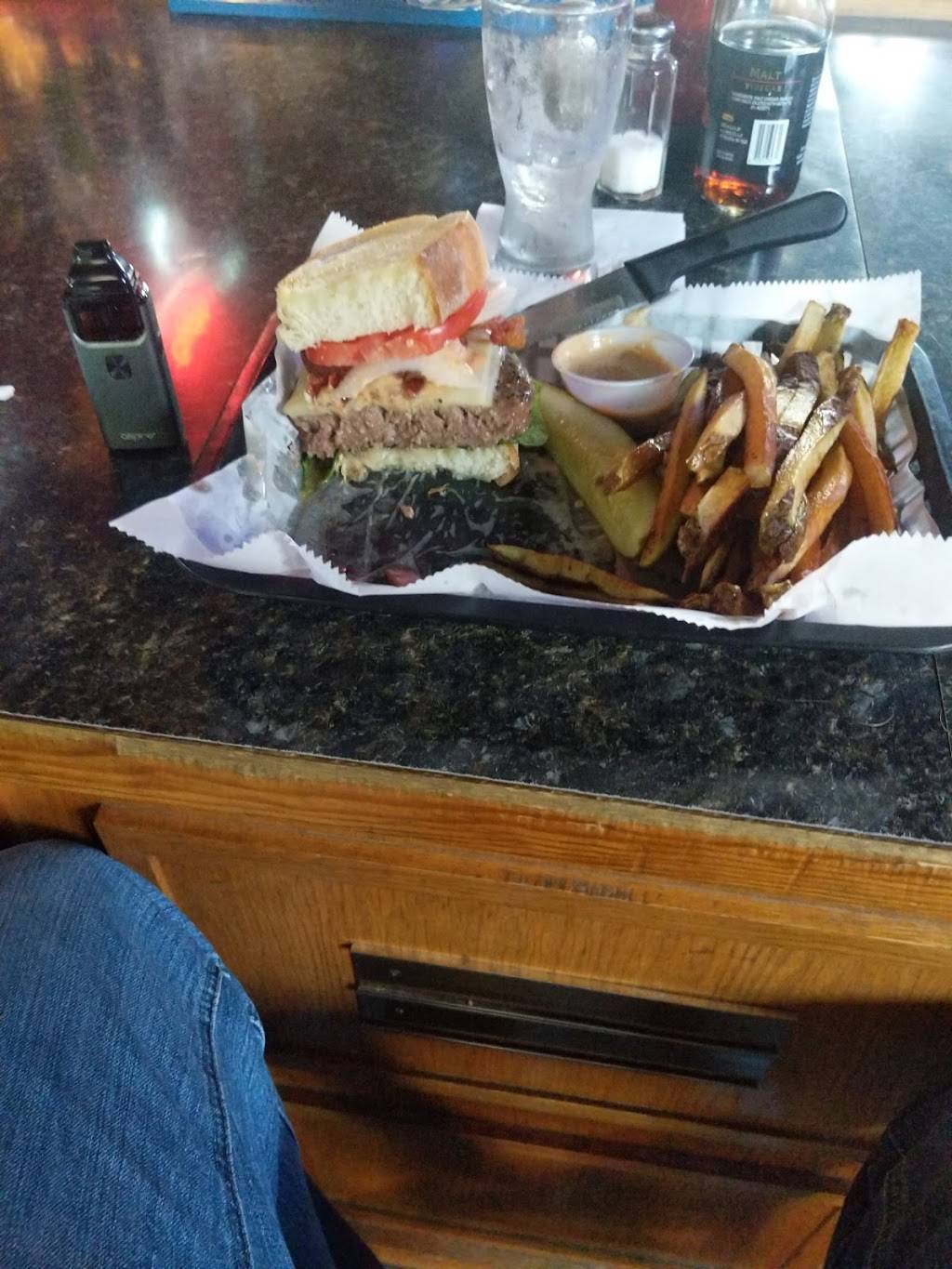 Jackies Sports Bar & Grill | restaurant | 569 S State St, Painesville, OH 44077, USA | 4403579394 OR +1 440-357-9394