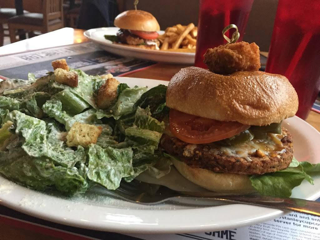 Wild Wing | restaurant | 1700 King Rd #20, King City, ON L7B 1L4, Canada | 9055399464 OR +1 905-539-9464