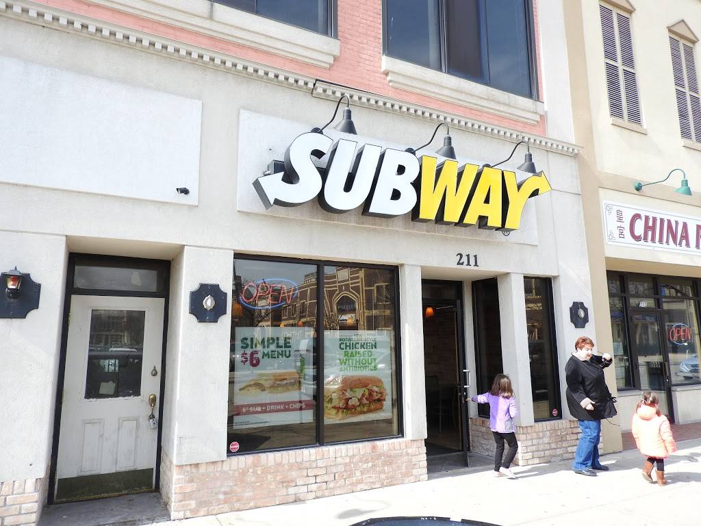 Subway | restaurant | 211 N Washington St, Green Bay, WI 54301, USA | 9204324355 OR +1 920-432-4355